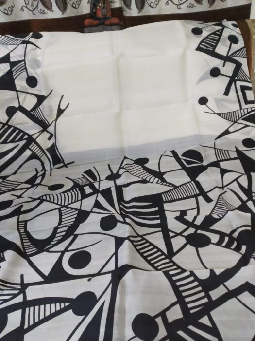 Black And White Beautiful Silk Saree - Image 2