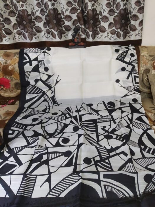 Black And White Beautiful Silk Saree - Image 4
