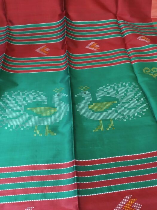 Red And Green Beautiful Silk Saree - Image 2