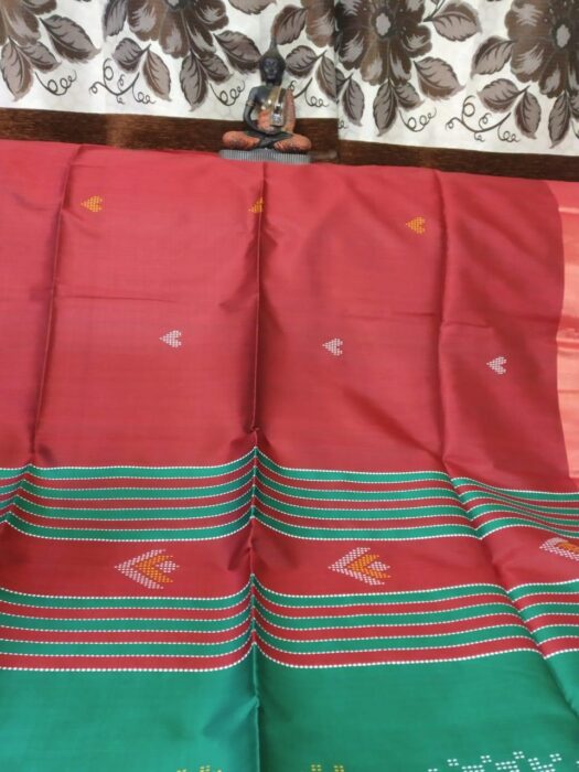 Red And Green Beautiful Silk Saree - Image 3