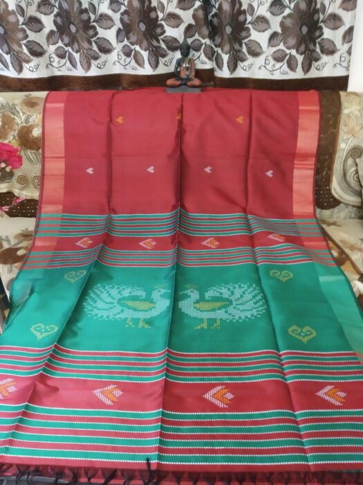 Red And Green Beautiful Silk Saree - Image 4